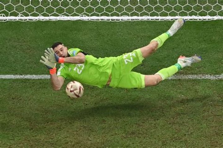 
Arne Espeel Cause of Death: 25-Year-Old Goalkeeper Loses His Life Saving Penalty! 