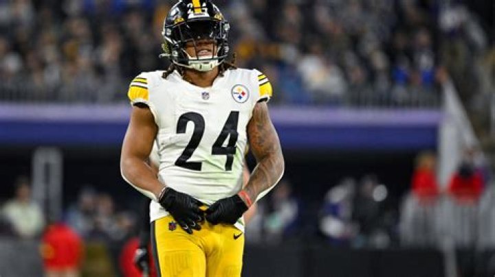 Benny Snell Jr Height, Weight, Net Worth, Age, Birthday, Wikipedia, Who, Nationality, Biography