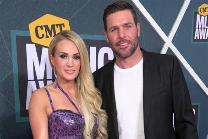 
Carrie Underwood, Mike Fisher Spend Fun-Filled Day at Houston’s NASA Space Center with Their 2 Sons 