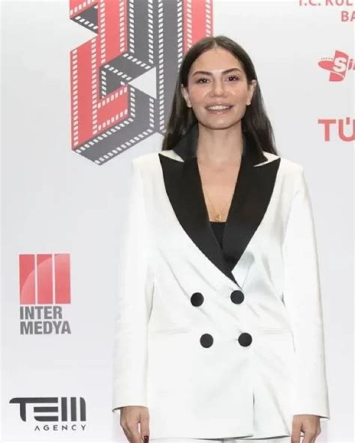 Cuneyt Özdemir Height, Weight, Net Worth, Age, Wiki, Who, Instagram, Biography