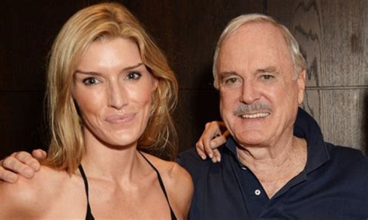 Cynthia Cleese Height, Weight, Net Worth, Age, Birthday, Wikipedia, Who, Instagram, Biography