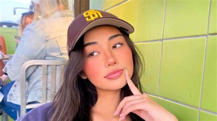 Is RiceGum Gay | Sexuality And Girlfriend 2023