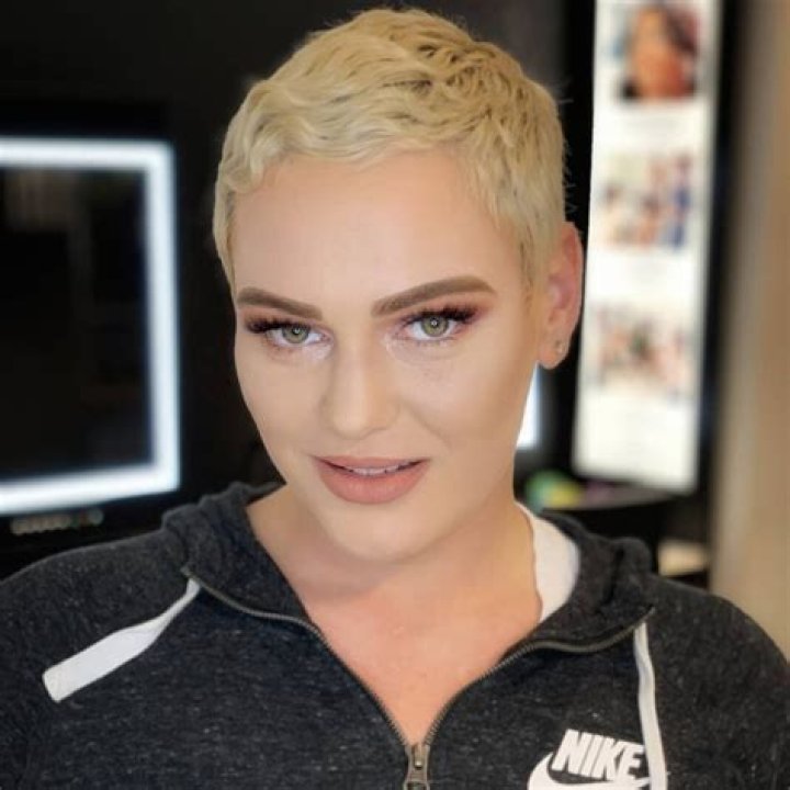 
Kaden Miller Height, Weight, Net Worth, Age, Birthday, Wikipedia, Who, Instagram, Biography 