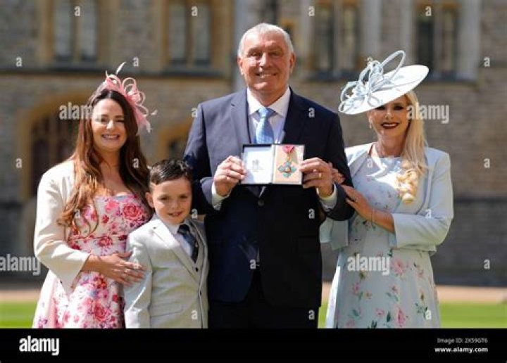 
Learn About Steph Shilton, Peter Shilton’s Wife: Where Is His Ex Sue Shilton? 