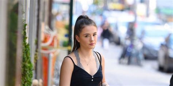 
Lily Mo Sheen Wiki Bio, age, married, body measurements, father, height 