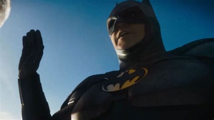 
Michael Keaton’s Batman WILL Wear Batsuit In The Flash Movie 