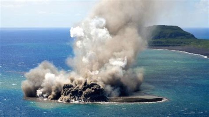 
New ‘baby’ island appears in Pacific Ocean after volcano eruption 