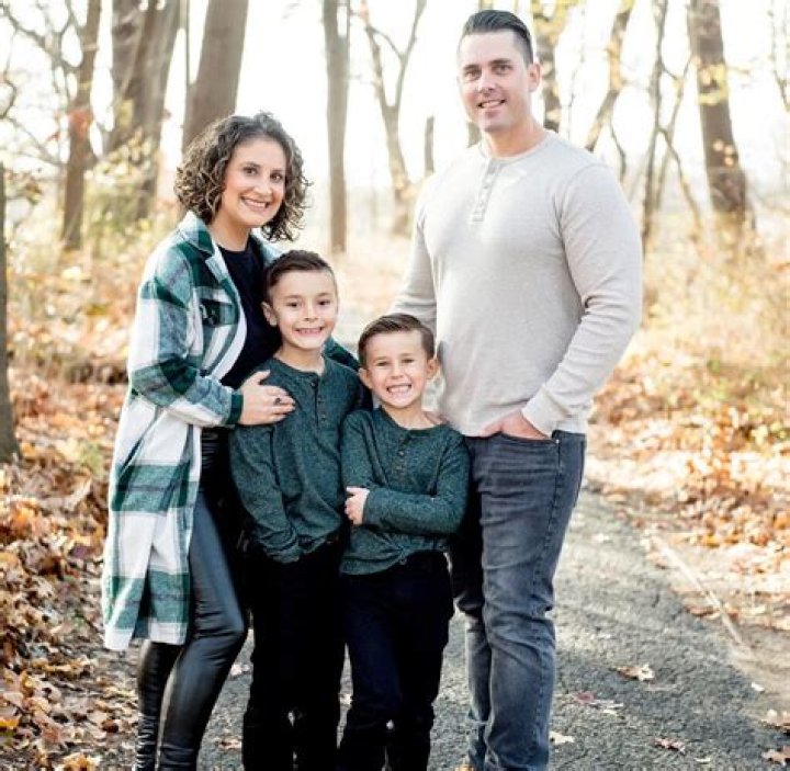 
Pennsylvania Woman Kara McCarthy Boating Accident Linked To Her Death Cause: Family Mourns The Loss! 
