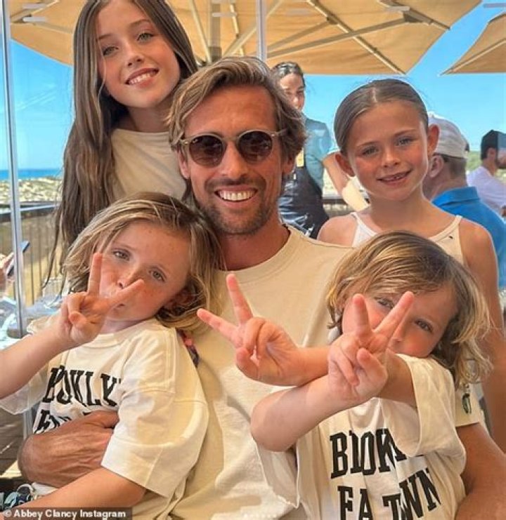 
Peter Crouch Daughter Is Already A TikTok Viral At 10, Meet Sophia Crouch On Instagram 