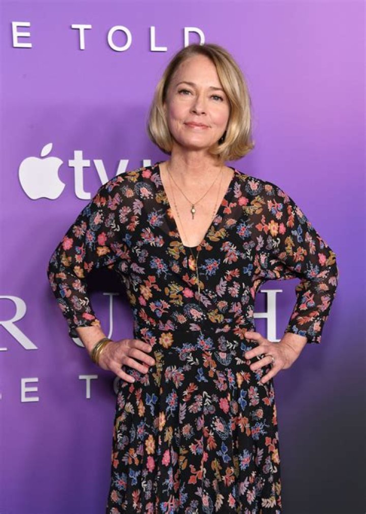 Rebecca Andrea Thompson Height, Weight, Net Worth, Age, Birthday, Wikipedia, Who, Instagram, Biography