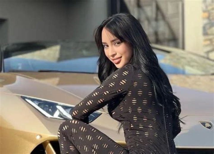 Veronica V Perasso Height, Weight, Net Worth, Age, Birthday, Wikipedia, Who, Nationality, Biography