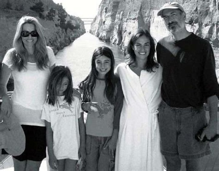 What does Steve Jobs daughter, Erin Siena do? Wiki, Net Worth, Family, Siblings Reed and Eve Jobs, College