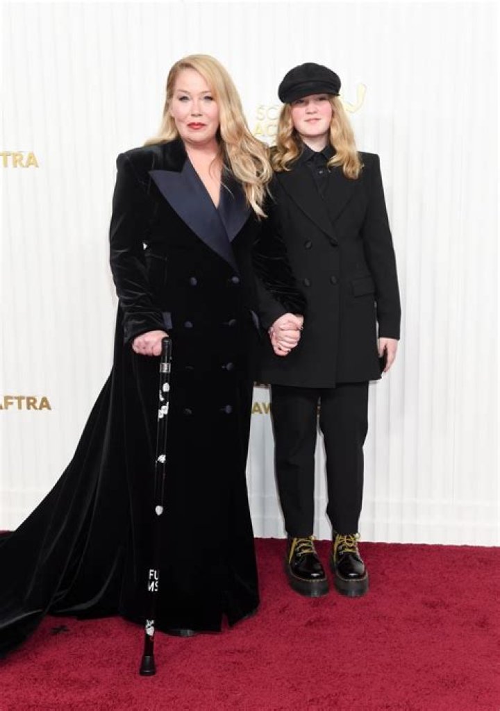 
Who are Christina Applegate Parents? Christina Applegate Biography, Parents Name, Nationality and More 