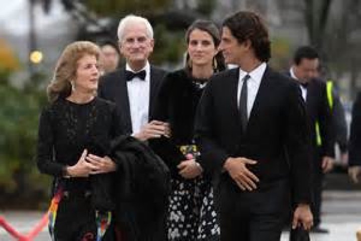 
Who Are Jack Farthing Parents Franklin Dyall And Kim Lloyd? Meet The ‘Chloe’ Actor Family 