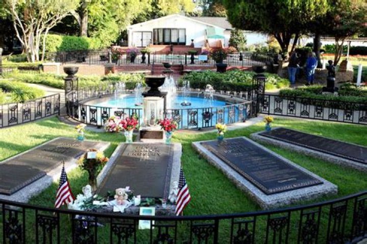 
Who is Buried at Graceland With Elvis? 