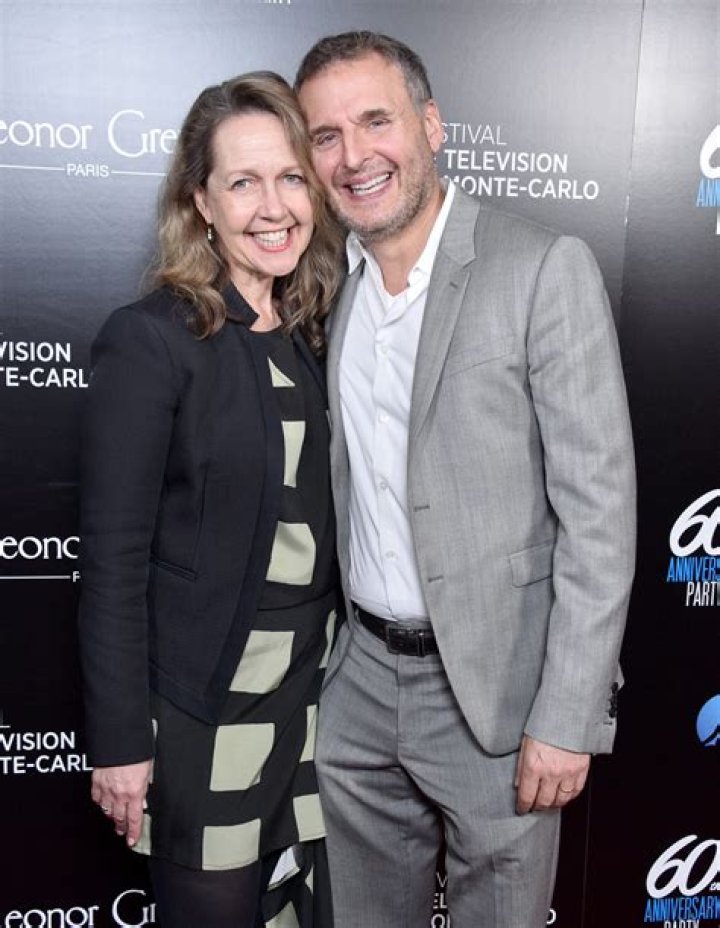 Who is Phil Rosenthal Married To? Know Phil Rosenthal Net Worth, Age, Biography, and More