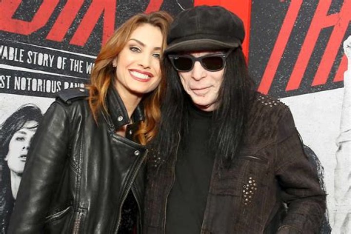 
Who is Seraina Schonenberger, Mick Mars’ wife? 